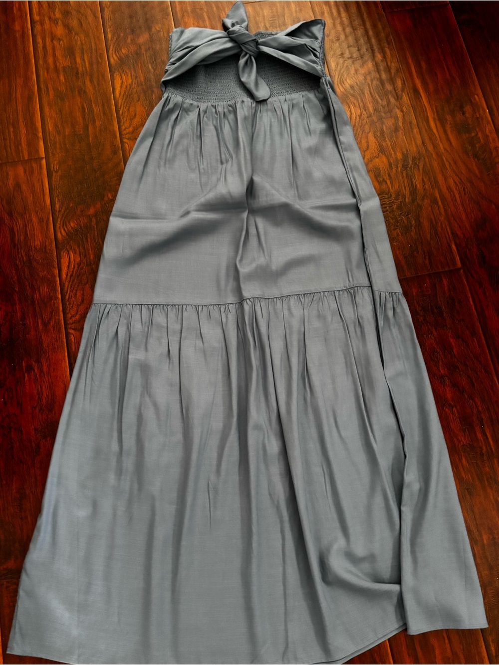 Loft Beach strapless maxi dress
Ties in front